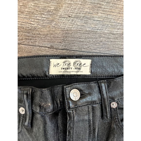 We The Free Phoenix Coated Skinny Jean in Liquid Black size 29 - Picture 4 of 10